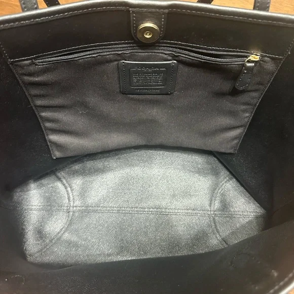 Coach City Tote - Signature Canvas - Picture 5 of 5